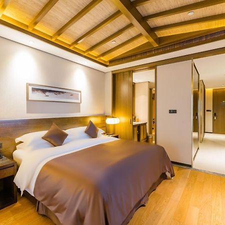 S&N Zhejiang Linhai International Hotel מראה חיצוני תמונה
