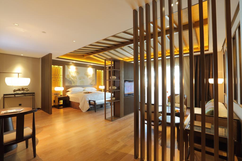 S&N Zhejiang Linhai International Hotel חדר תמונה