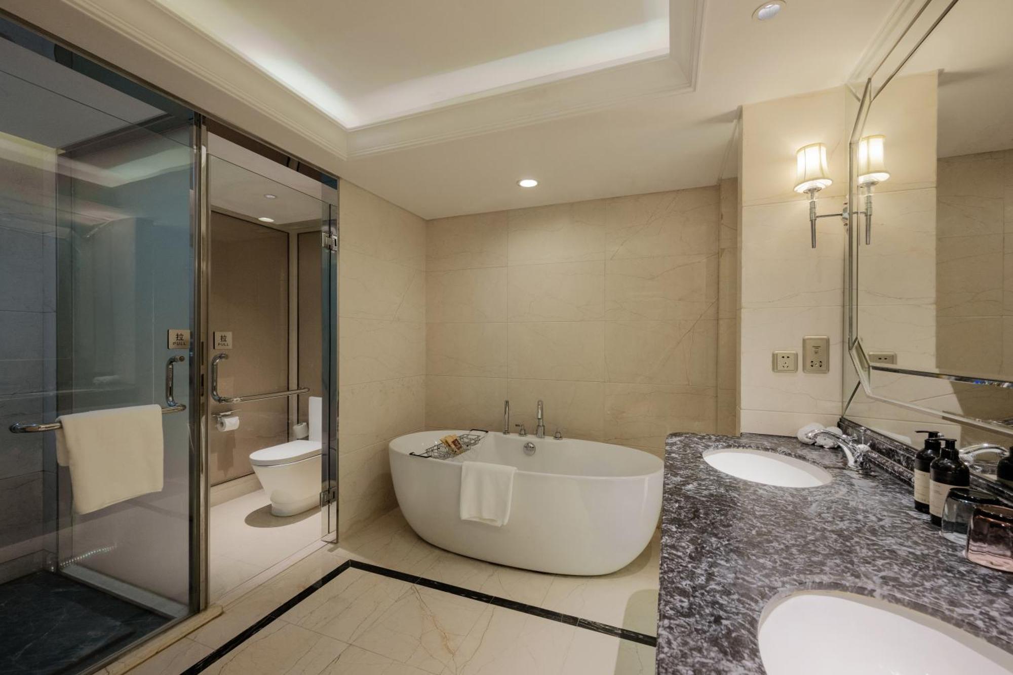 S&N Zhejiang Linhai International Hotel מראה חיצוני תמונה
