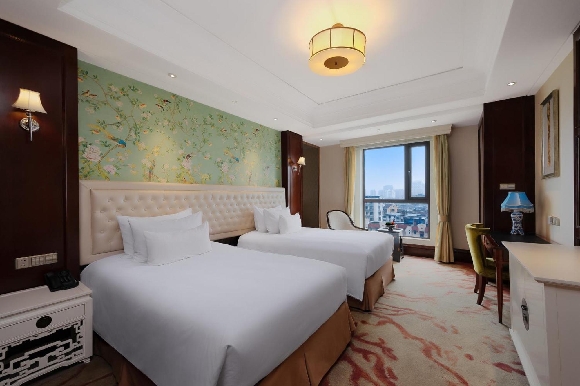 S&N Zhejiang Linhai International Hotel מראה חיצוני תמונה