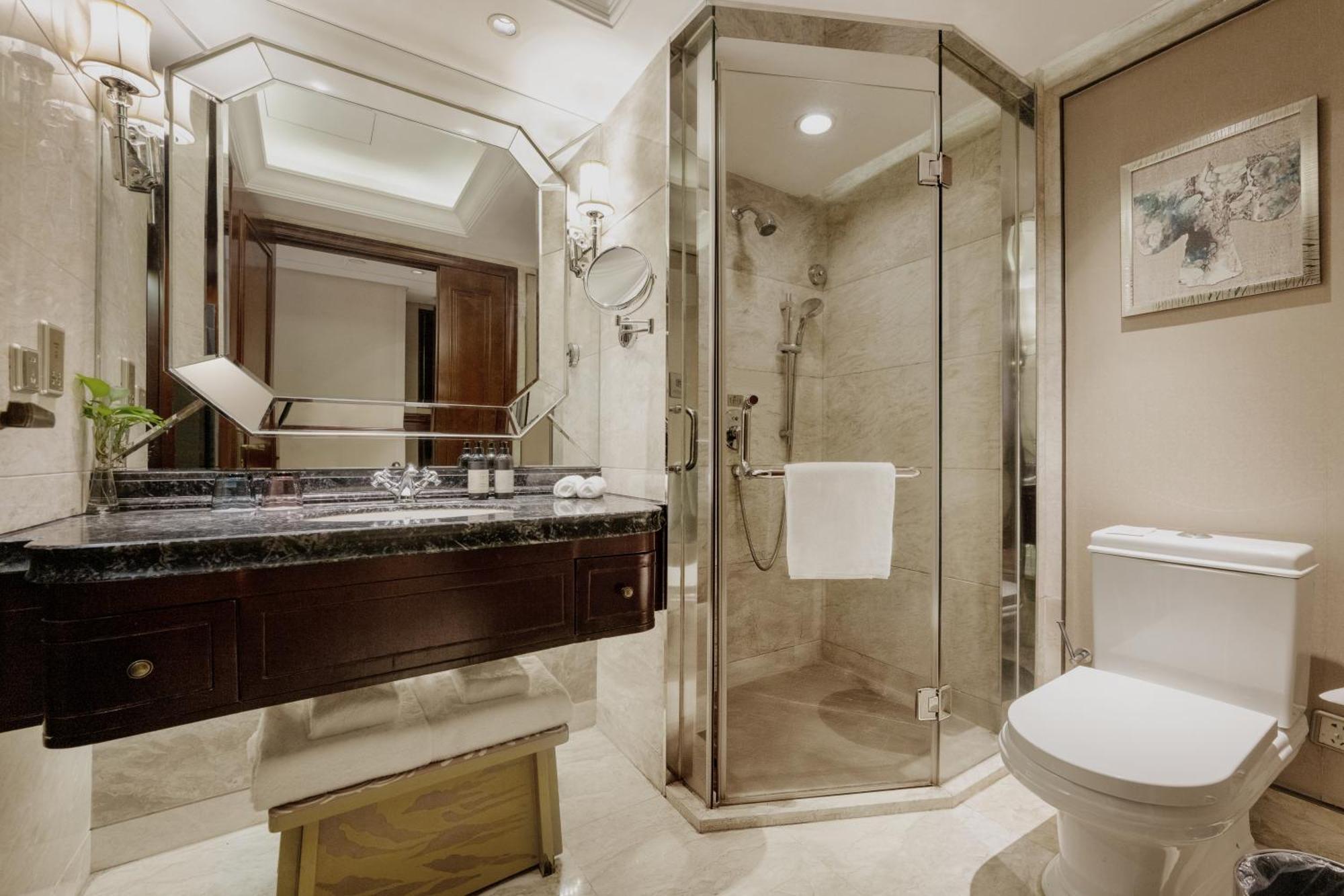 S&N Zhejiang Linhai International Hotel מראה חיצוני תמונה