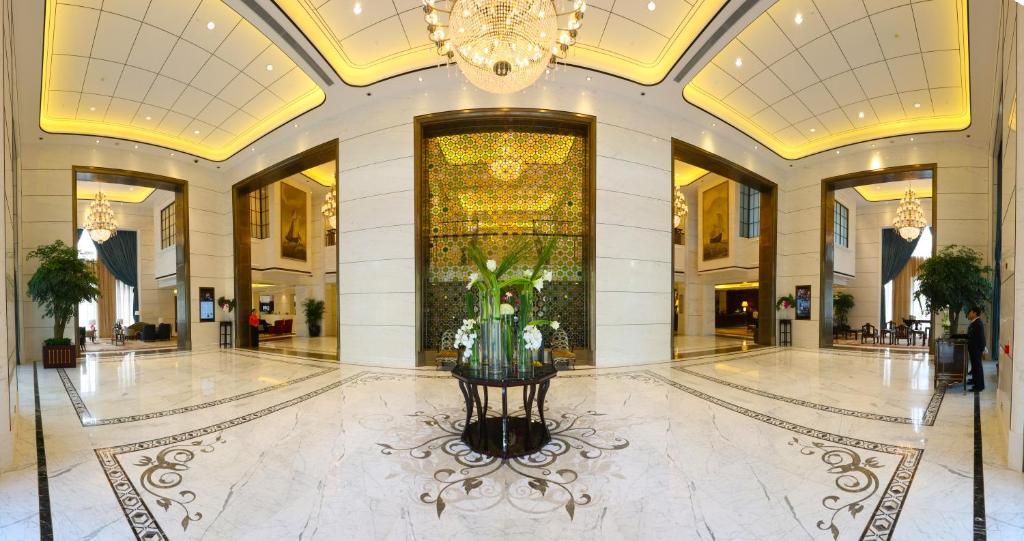 S&N Zhejiang Linhai International Hotel מראה חיצוני תמונה