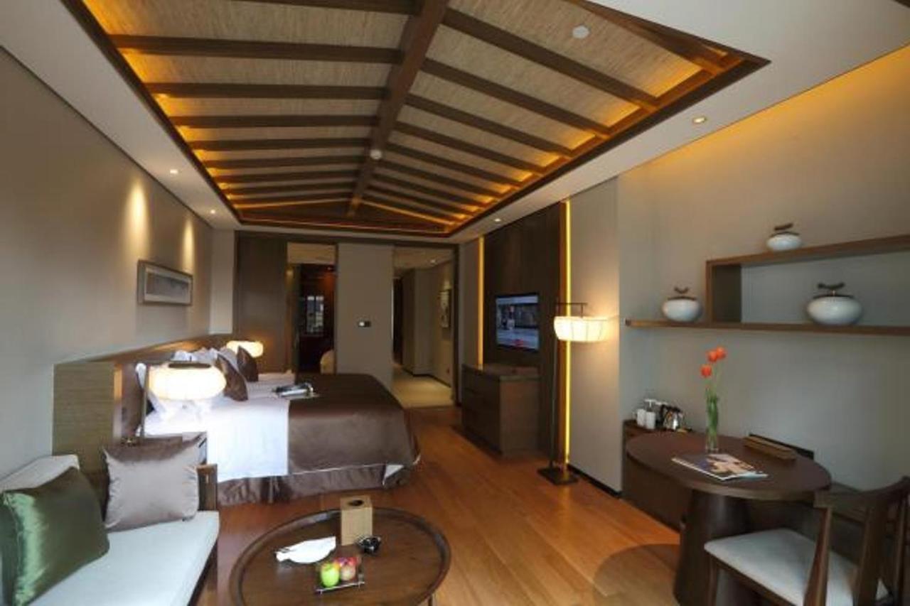 S&N Zhejiang Linhai International Hotel מראה חיצוני תמונה