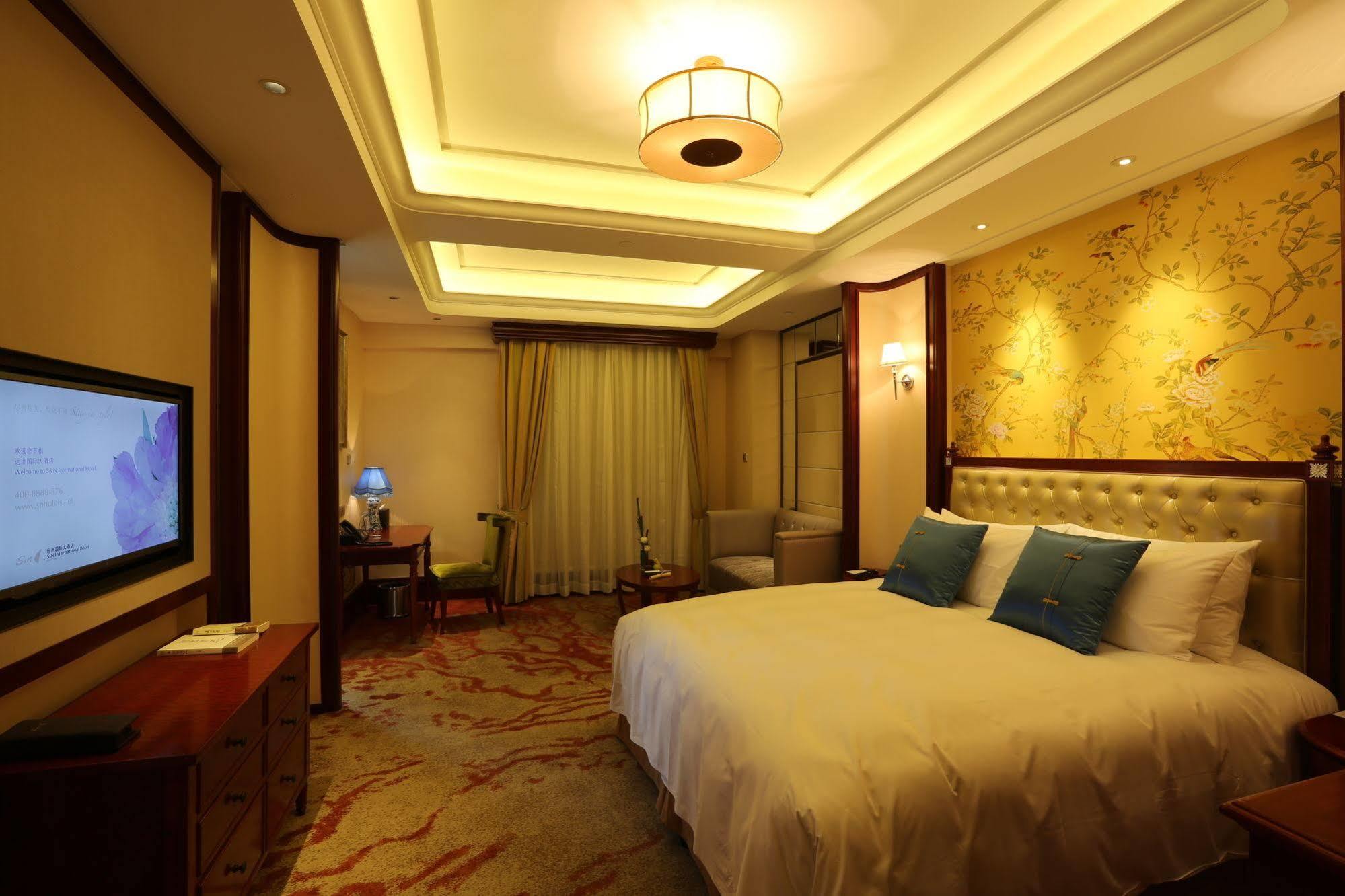 S&N Zhejiang Linhai International Hotel מראה חיצוני תמונה