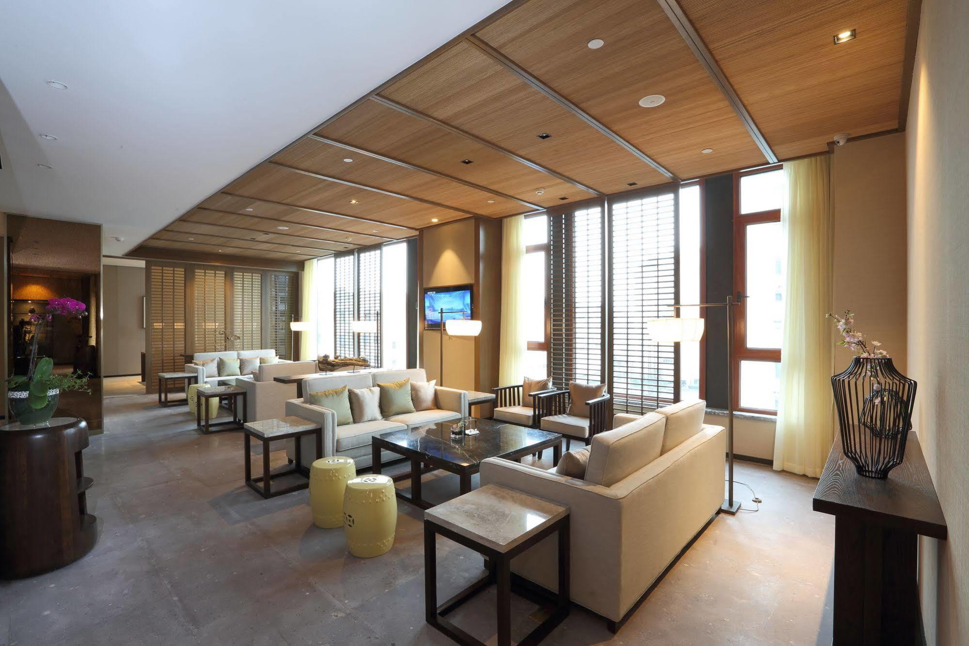 S&N Zhejiang Linhai International Hotel מראה חיצוני תמונה