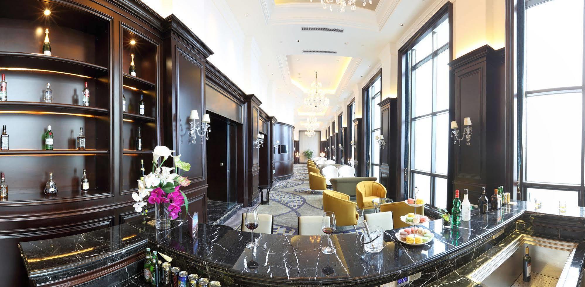 S&N Zhejiang Linhai International Hotel מראה חיצוני תמונה